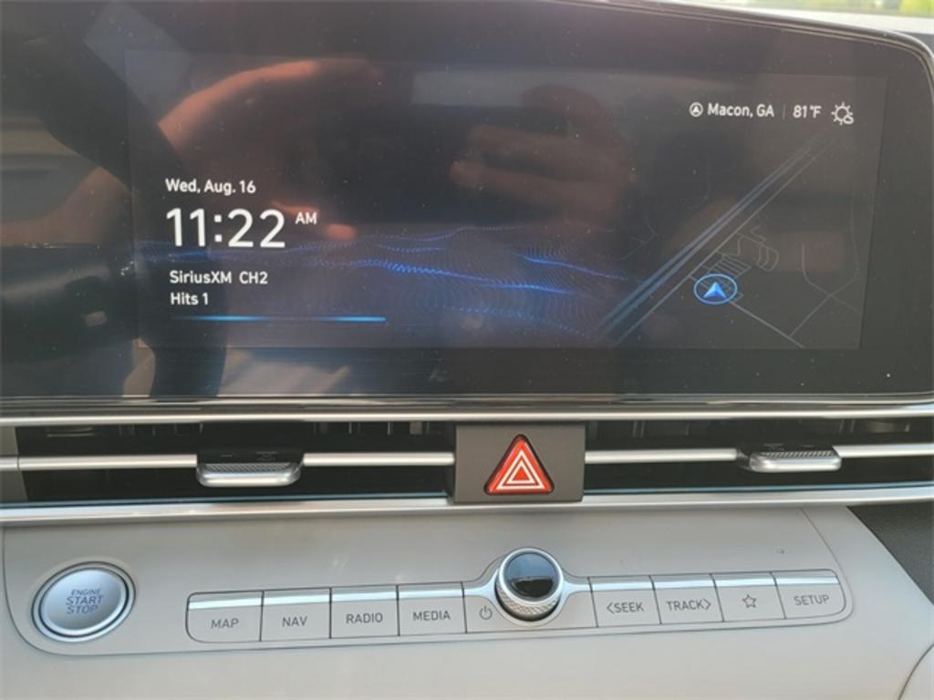 2023 Hyundai Elantra - $28,000