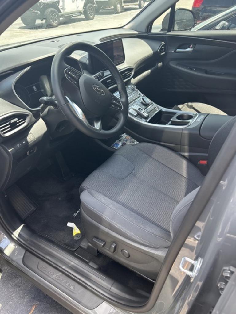 2023 Hyundai Santa Fe - $30,000