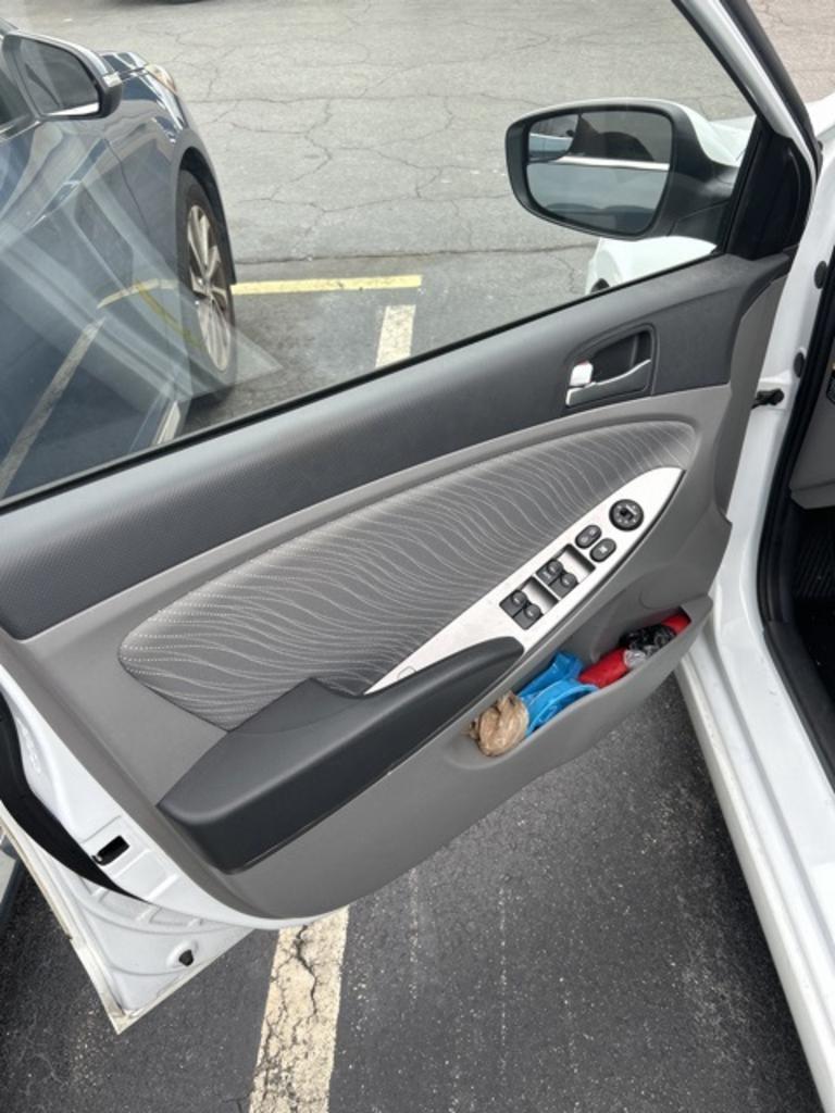 2015 Hyundai Accent - $9,000