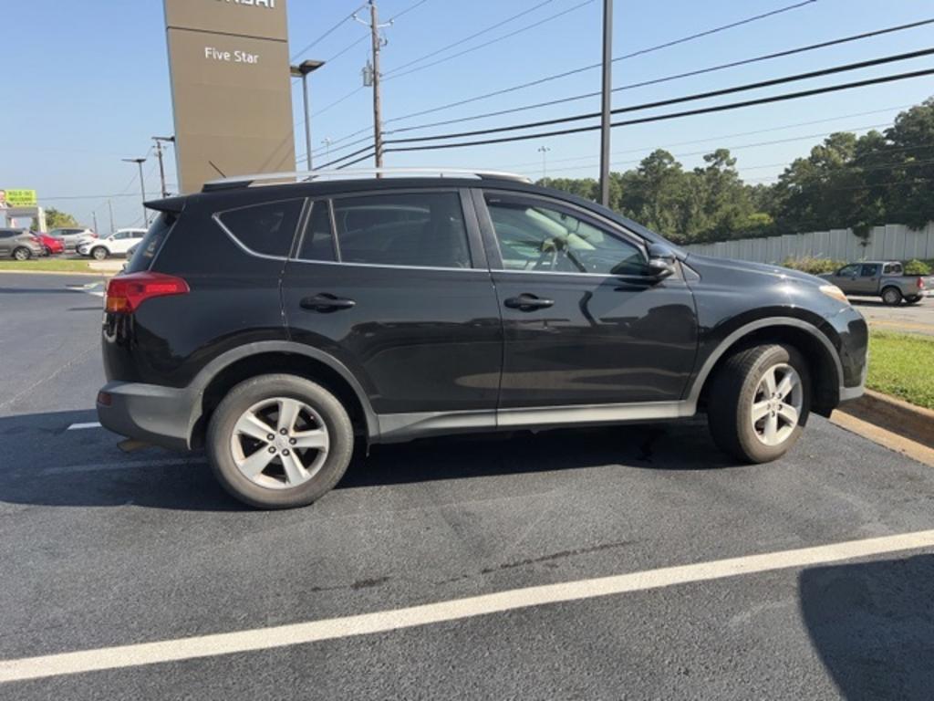 2013 Toyota RAV4 XLE photo