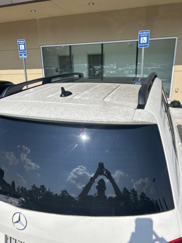 2010 Mercedes-Benz GLK-Class - $8,000