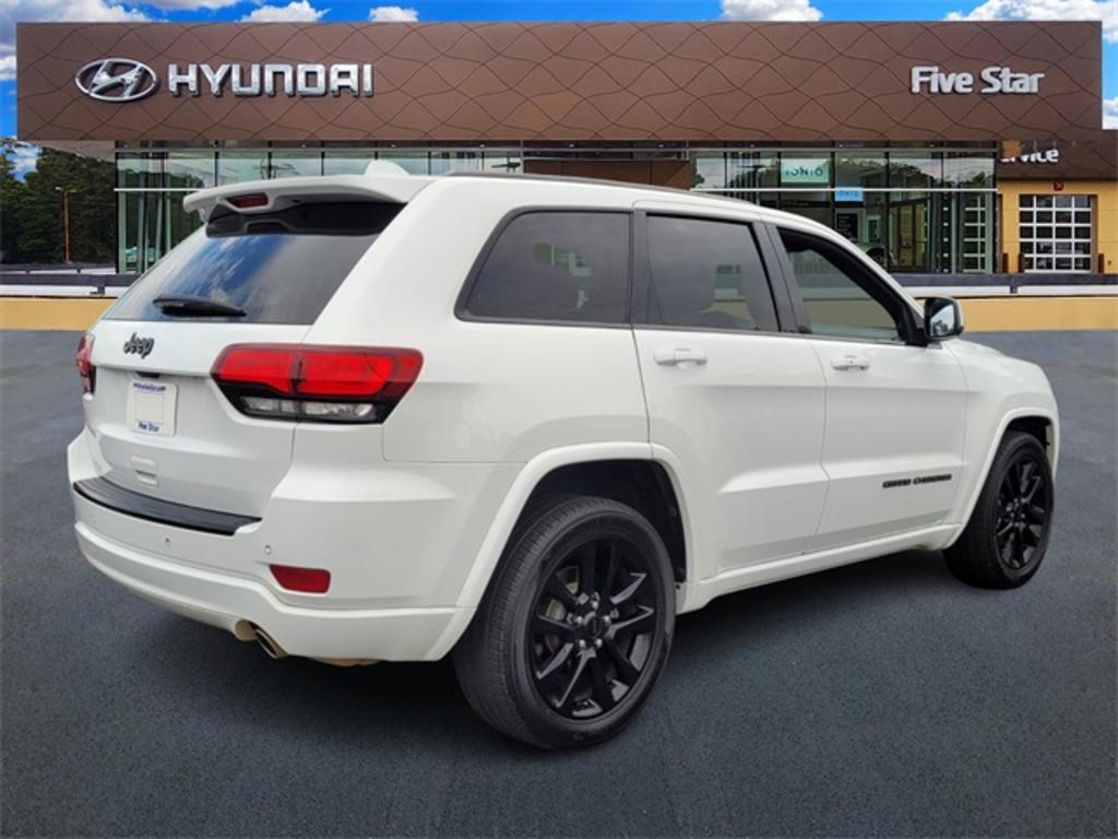 2018 Jeep Grand Cherokee Altitude photo