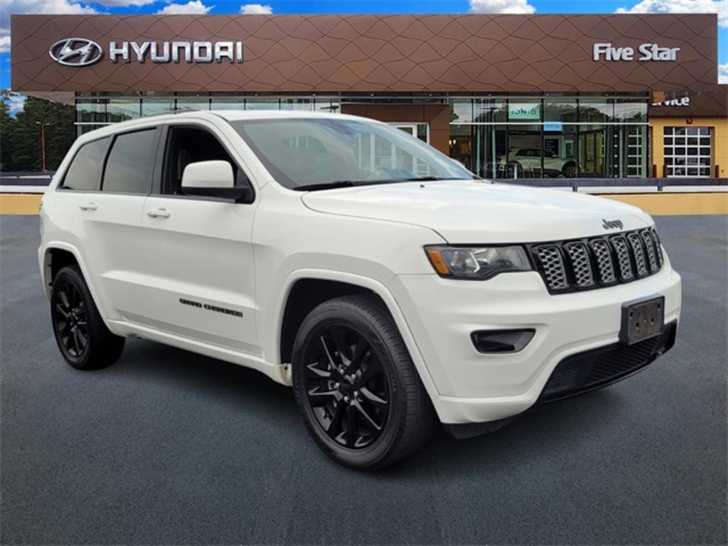 2018 Jeep Grand Cherokee Altitude photo