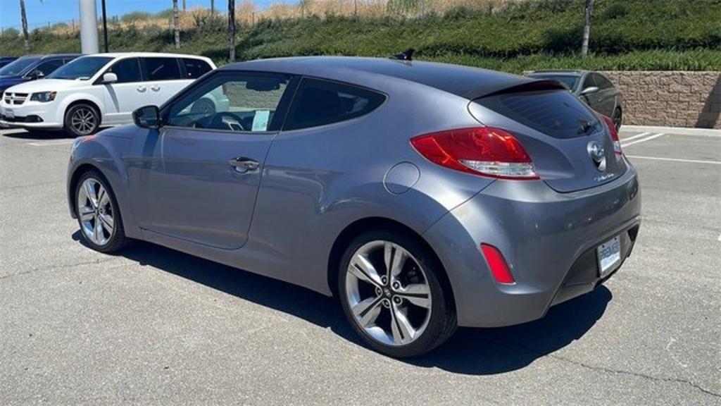 2017 Hyundai Veloster - $17,000