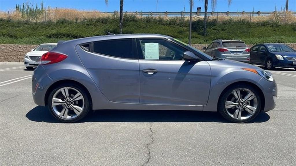 2017 Hyundai Veloster - $17,000