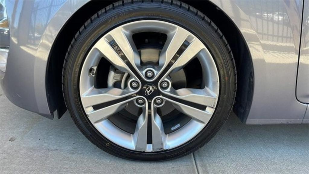 2017 Hyundai Veloster - $17,000