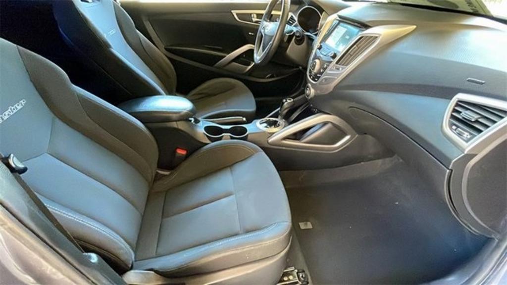 2017 Hyundai Veloster - $17,000
