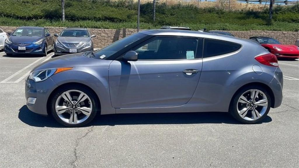 2017 Hyundai Veloster - $17,000