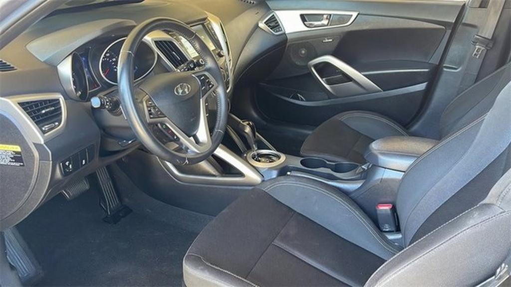 2017 Hyundai Veloster - $17,000