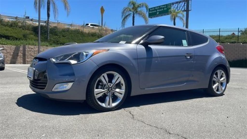 2017 Hyundai Veloster - $17,000