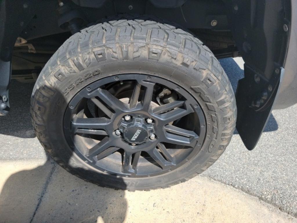 2019 Toyota Tundra - $39,000