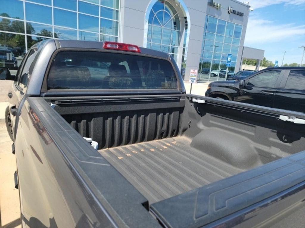 2019 Toyota Tundra - $39,000