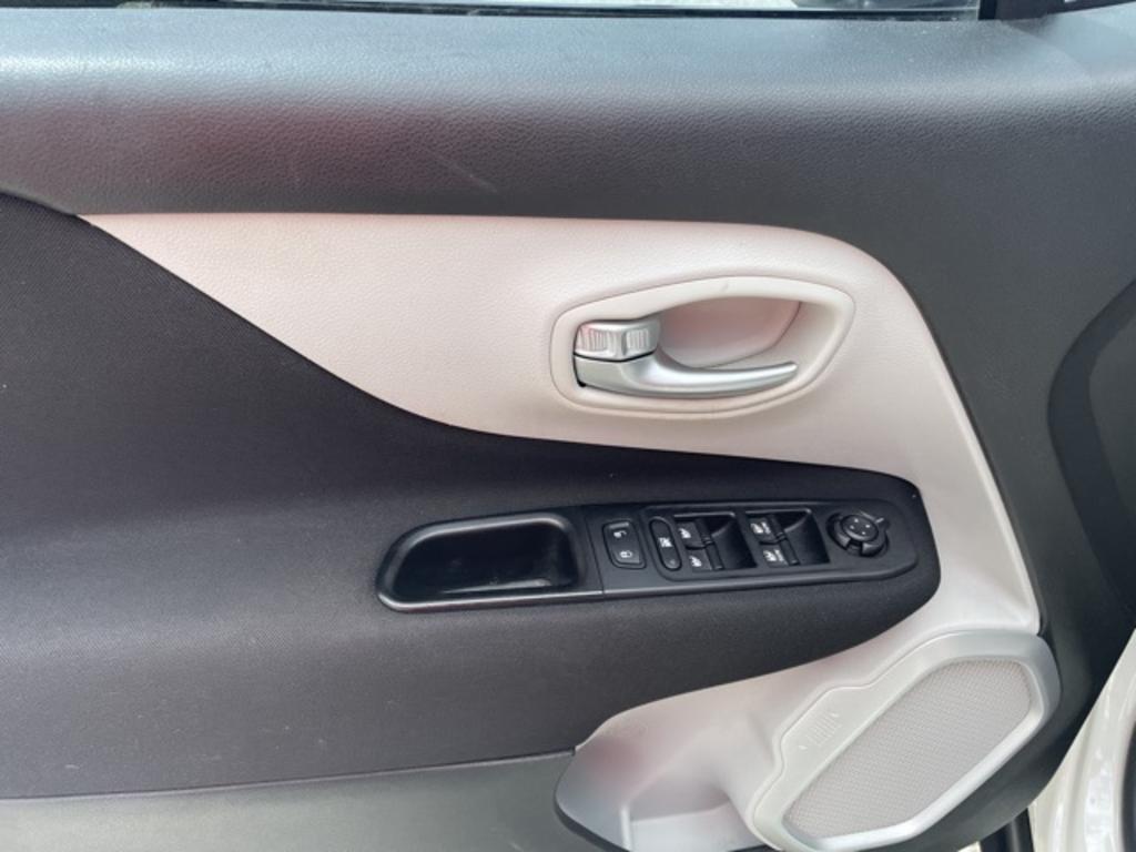 2018 Jeep Renegade - $15,000
