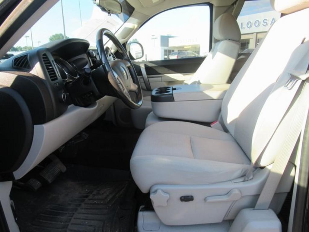 2011 Chevrolet Silverado - $13,500