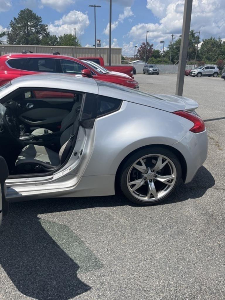 2010 Nissan 370Z - $18,000