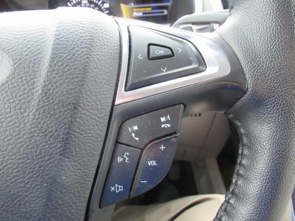 2017 Ford Edge Titanium photo