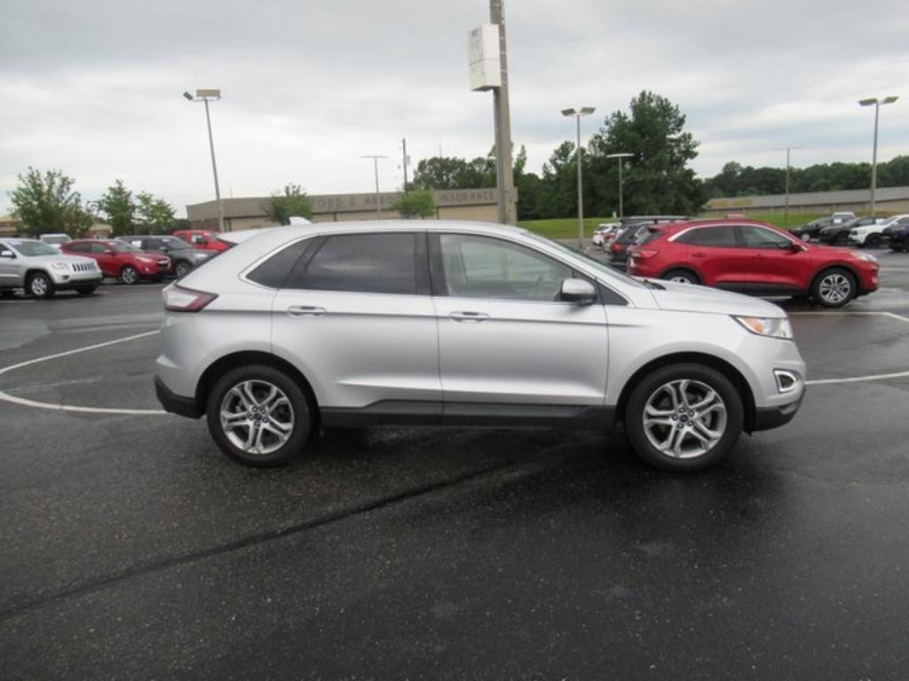 2017 Ford Edge - $13,500