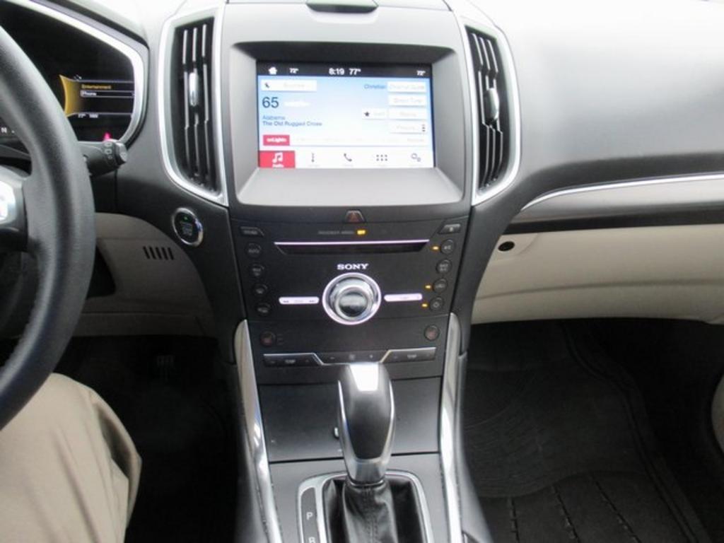 2017 Ford Edge Titanium photo