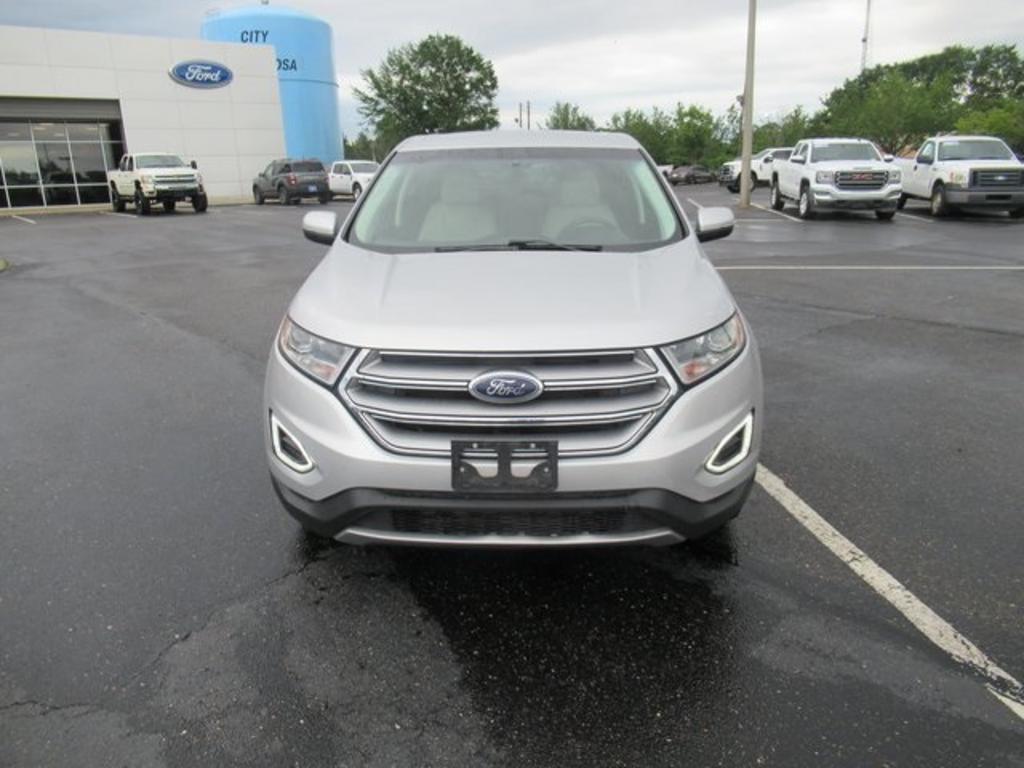 2017 Ford Edge Titanium photo