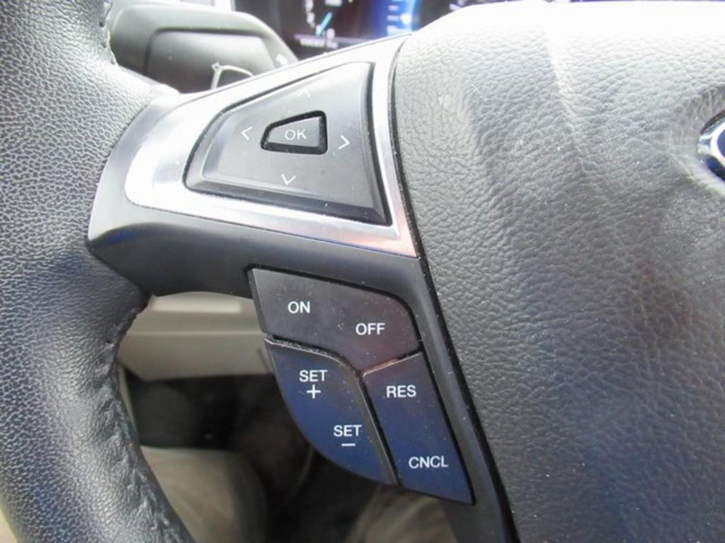 2017 Ford Edge Titanium photo