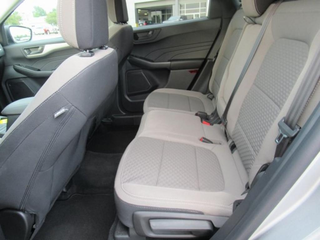 2022 Ford Escape - $28,500