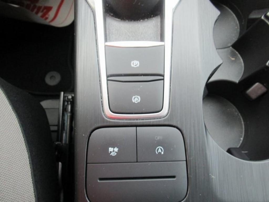 2022 Ford Escape - $28,500
