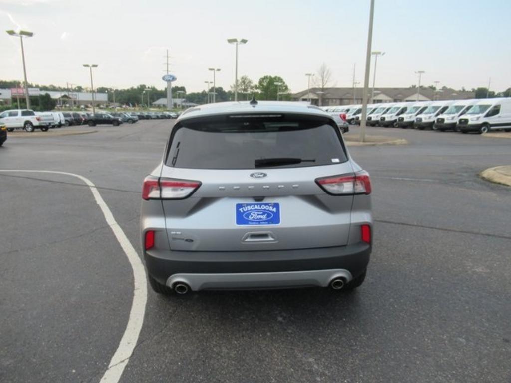 2022 Ford Escape - $28,500