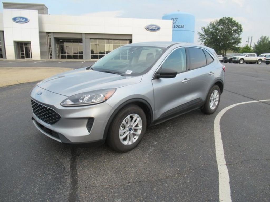 2022 Ford Escape - $28,500