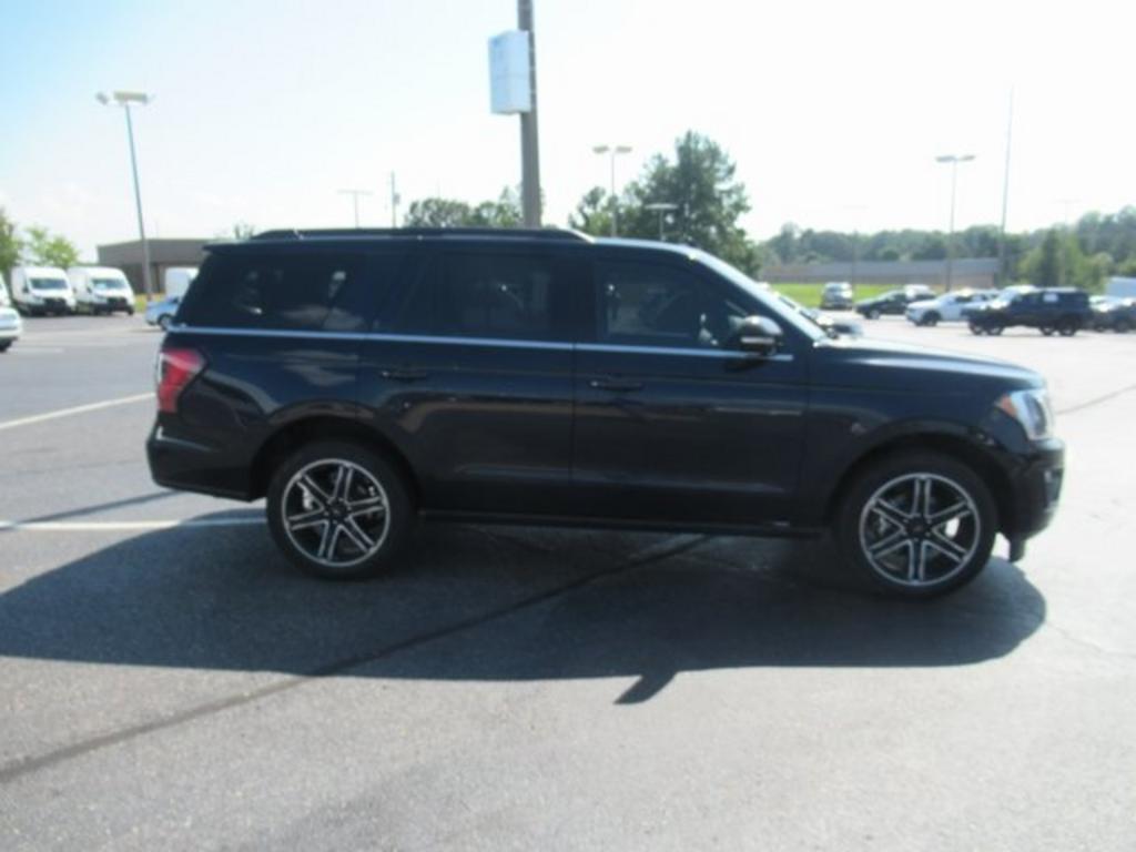 2021 Ford Expedition - $54,000