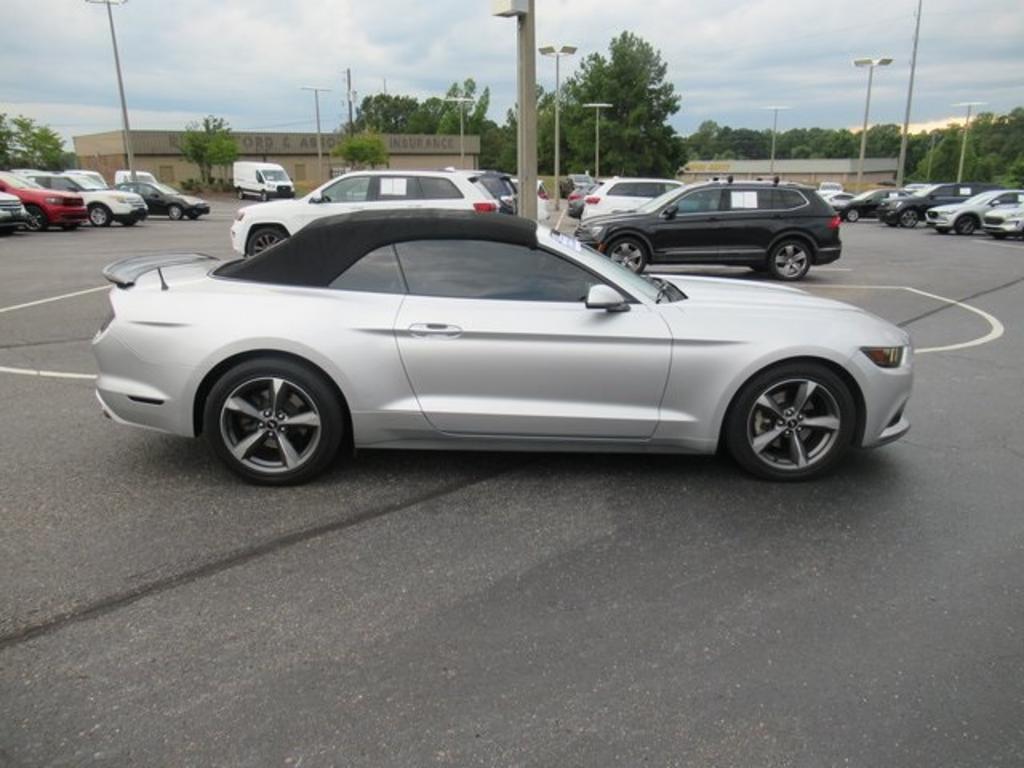 2015 Ford Mustang - $14,000