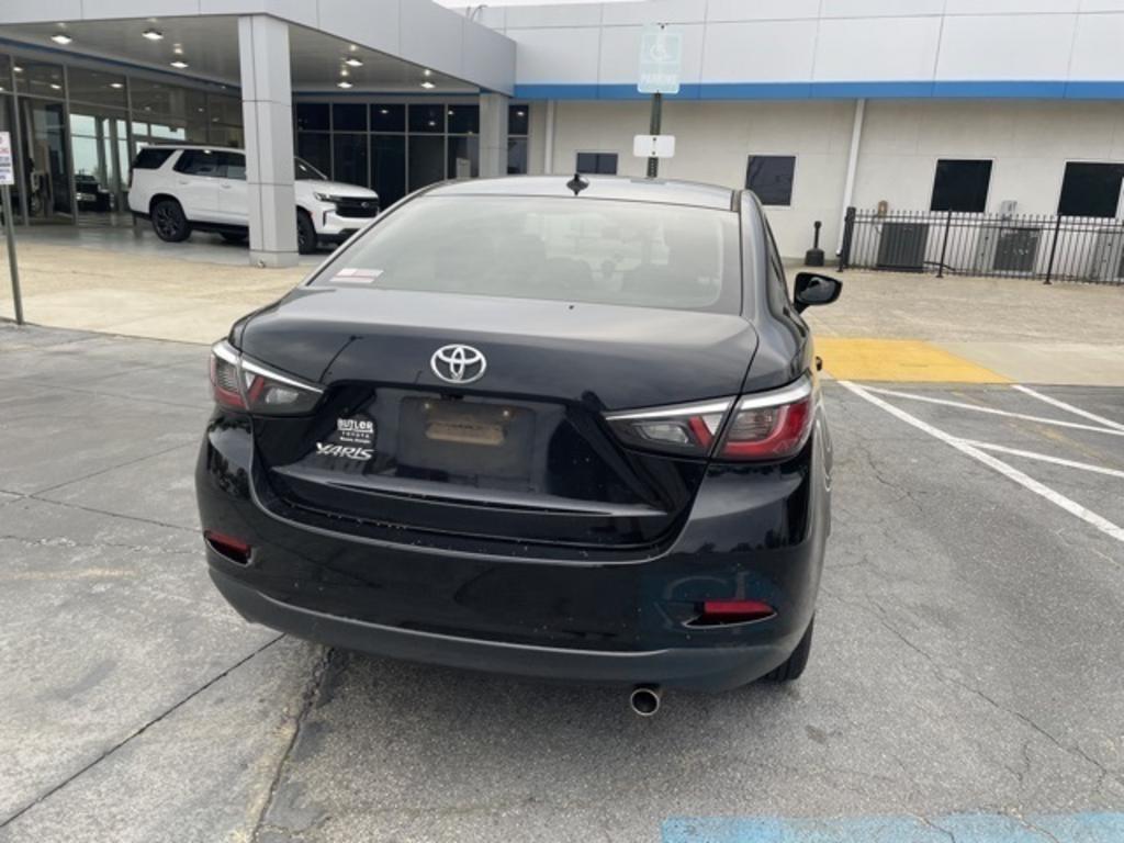 2019 Toyota Yaris L photo