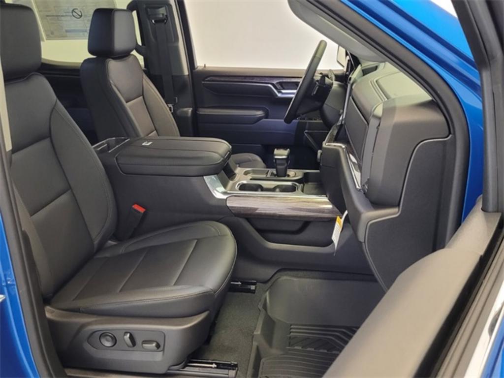 2023 Chevrolet Silverado 1500 LTZ photo
