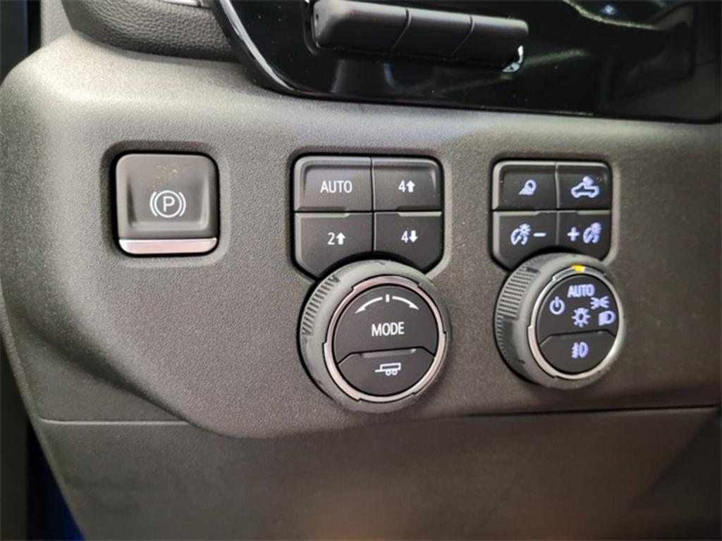 2023 Chevrolet Silverado 1500 LTZ photo