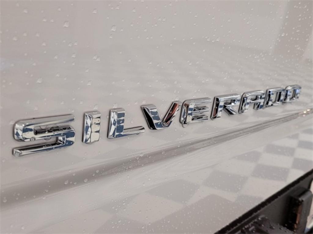 2023 Chevrolet Silverado 1500 LTZ photo