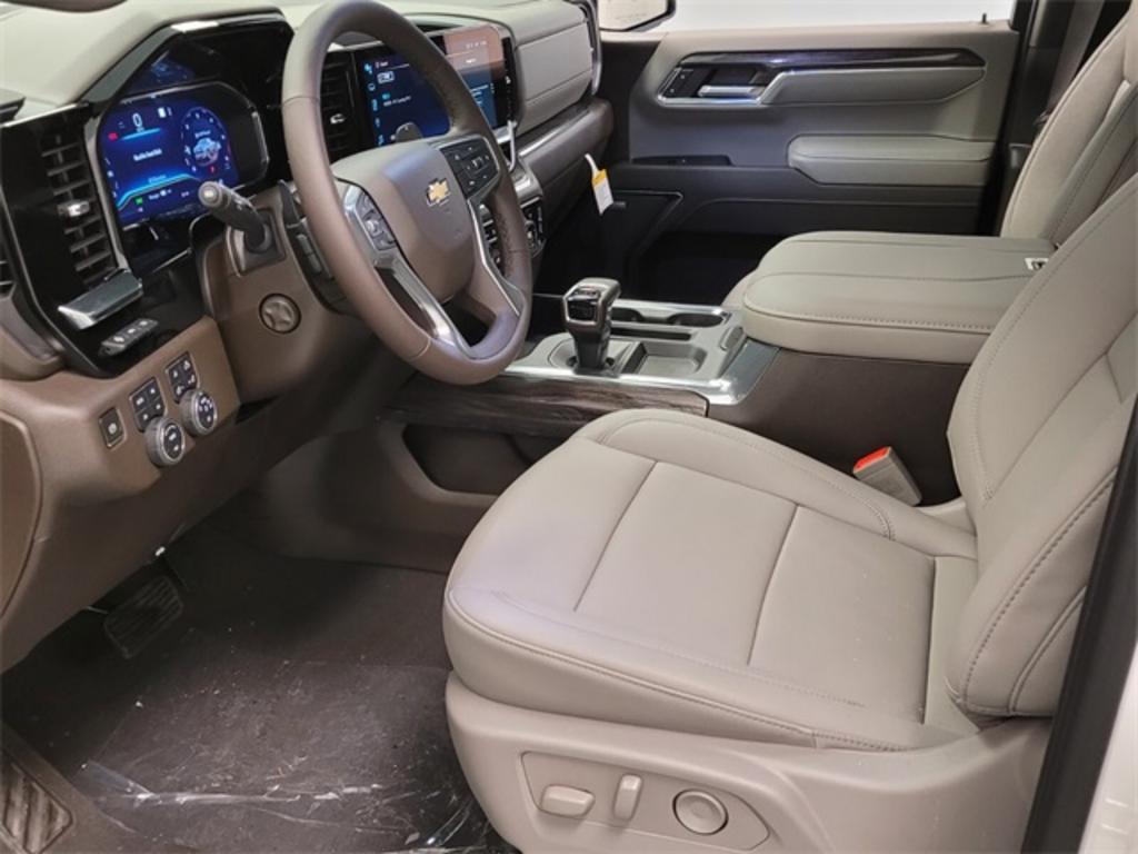 2023 Chevrolet Silverado 1500 LTZ photo