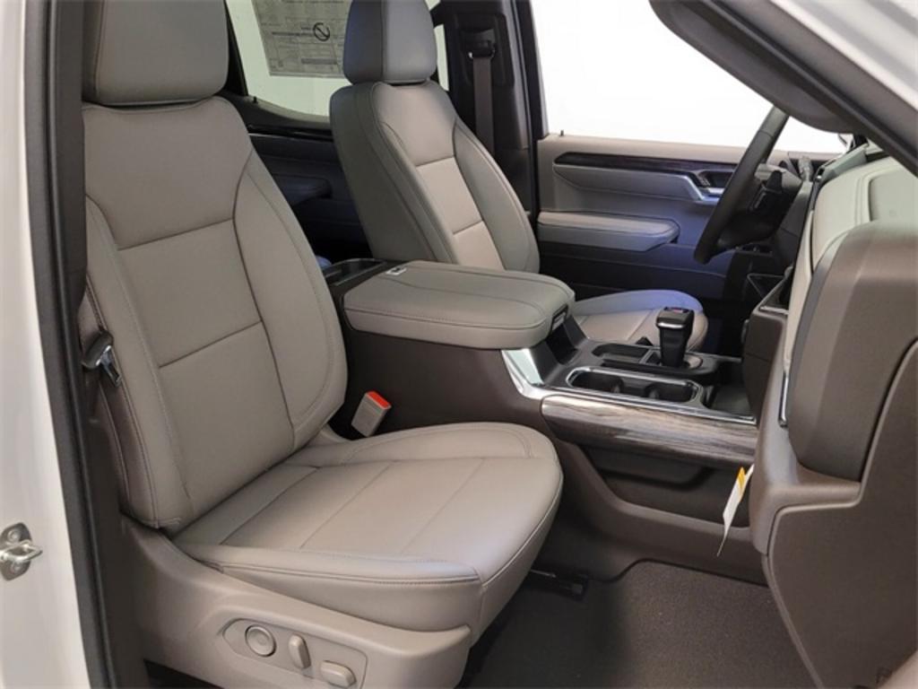 2023 Chevrolet Silverado 1500 LTZ photo