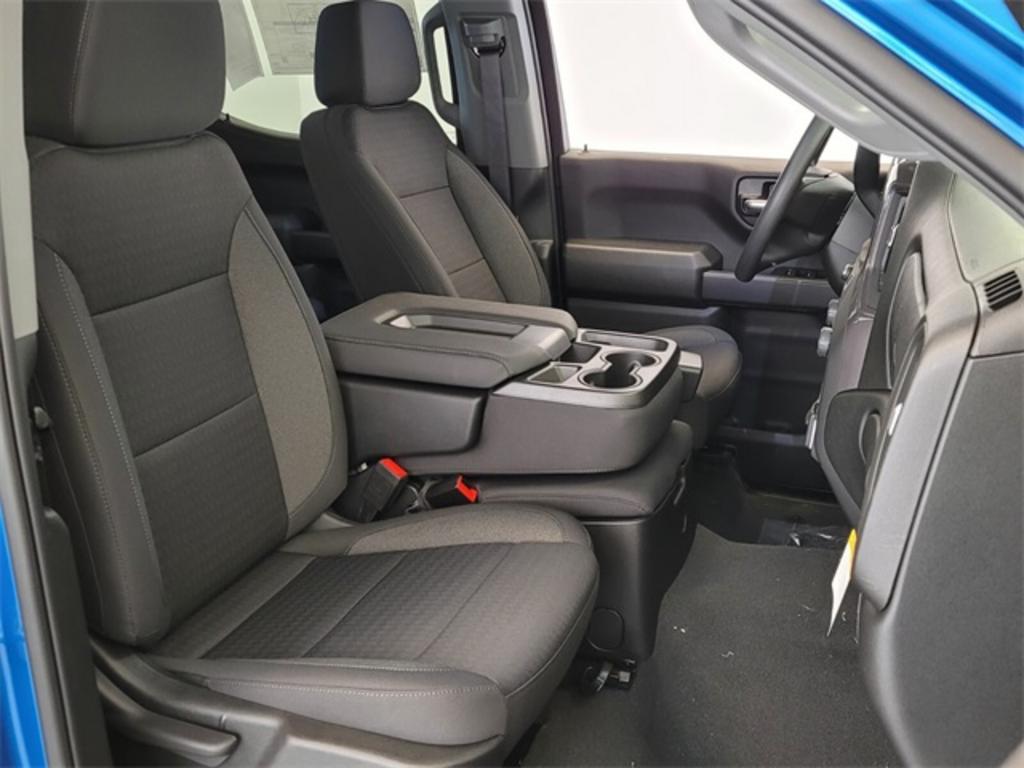 2023 Chevrolet Silverado 1500 Custom photo