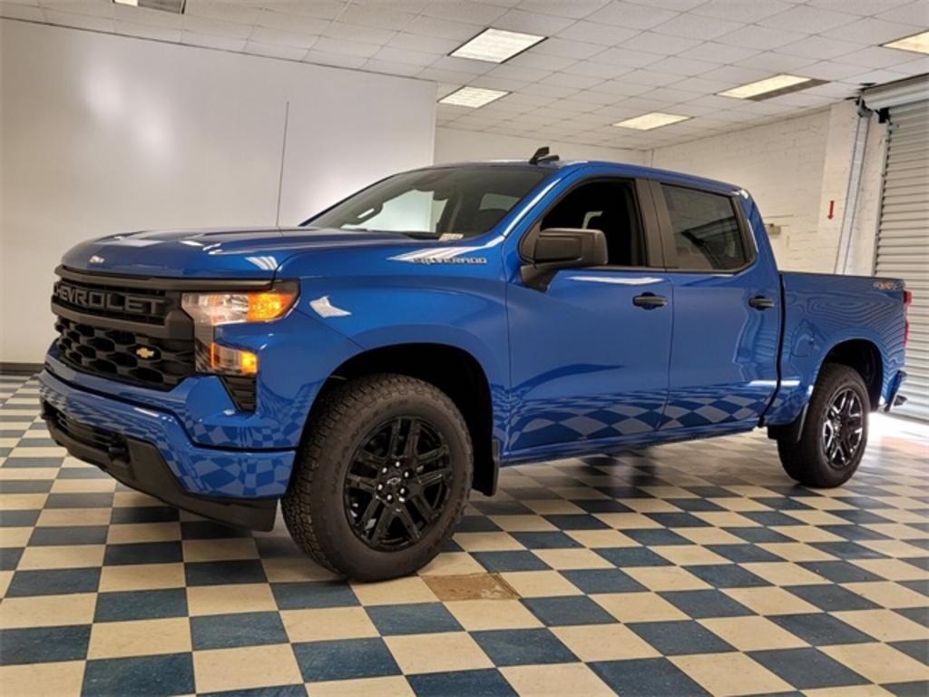 2023 Chevrolet Silverado 1500 Custom photo