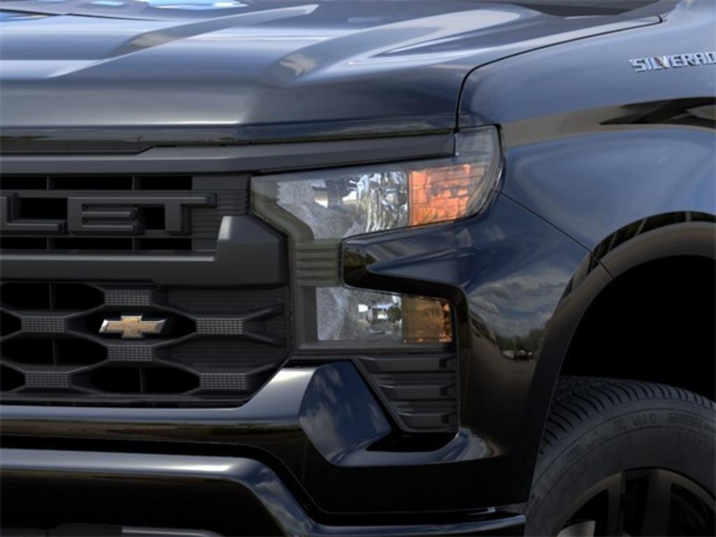 2023 Chevrolet Silverado 1500 Custom photo