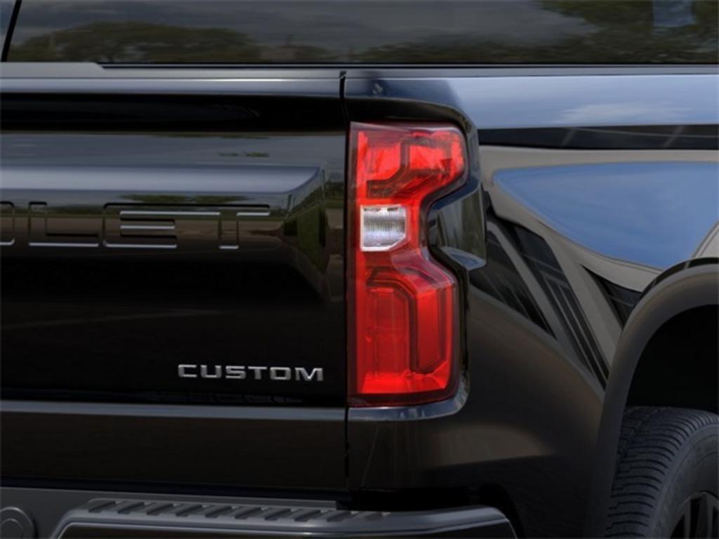 2023 Chevrolet Silverado 1500 Custom photo