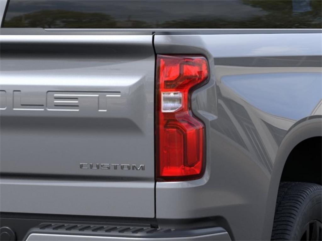 2023 Chevrolet Silverado 1500 Custom photo