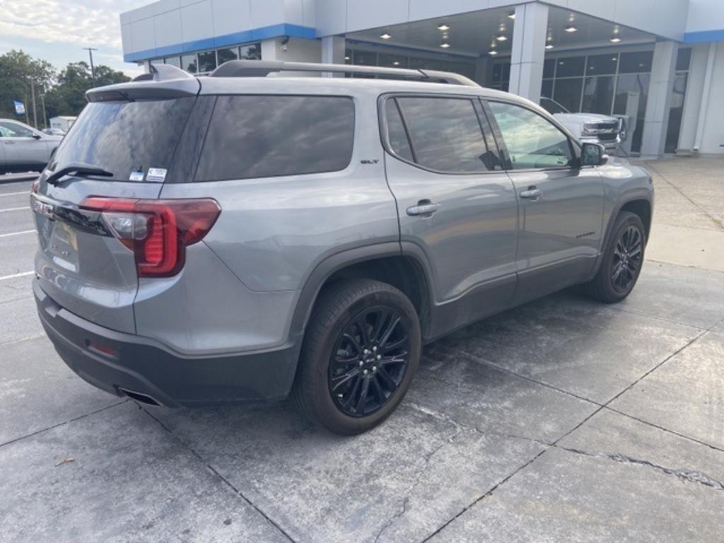 2022 GMC Acadia SLT photo