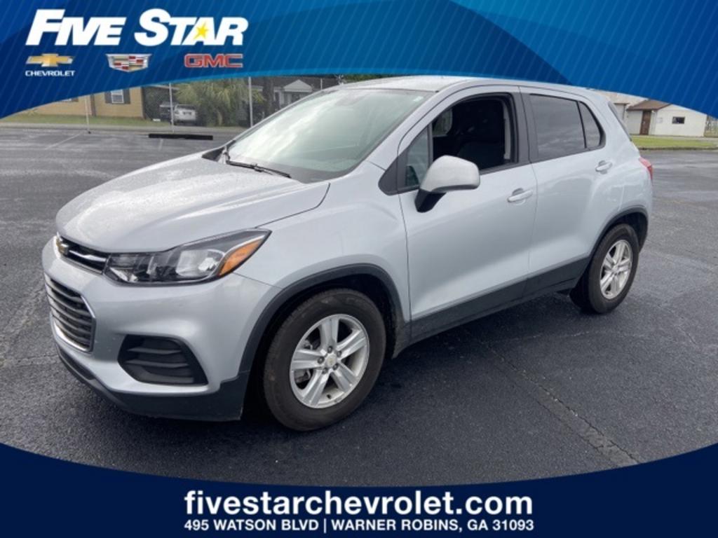 The 2020 Chevrolet Trax LS photos