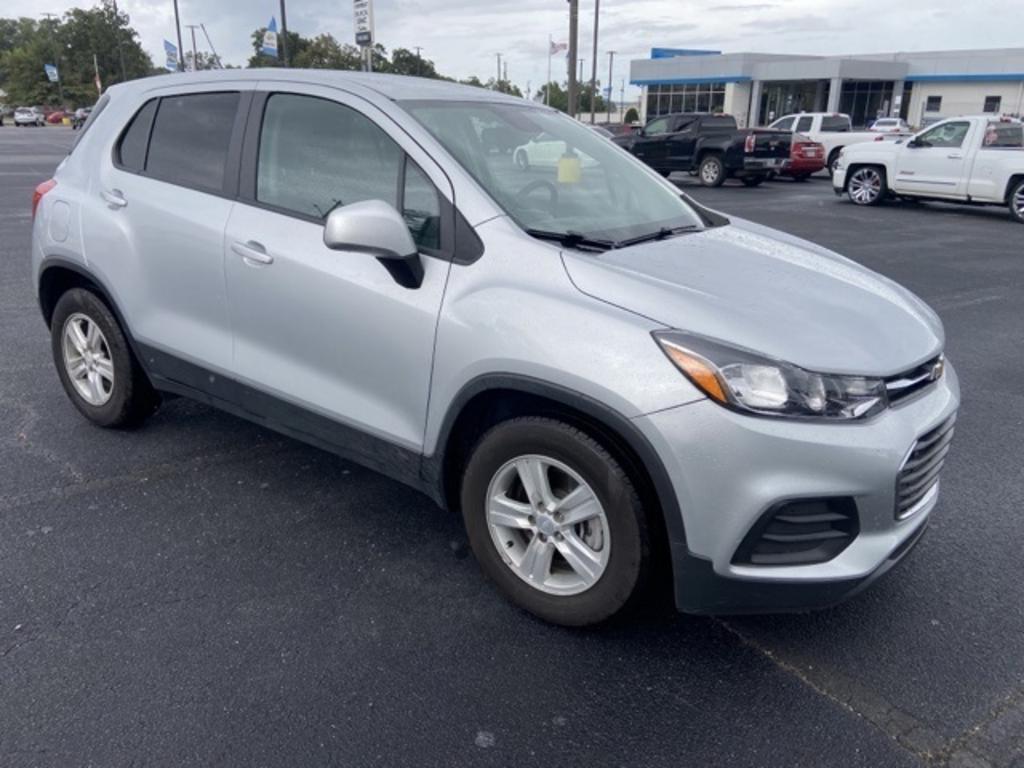 2020 Chevrolet Trax LS photo