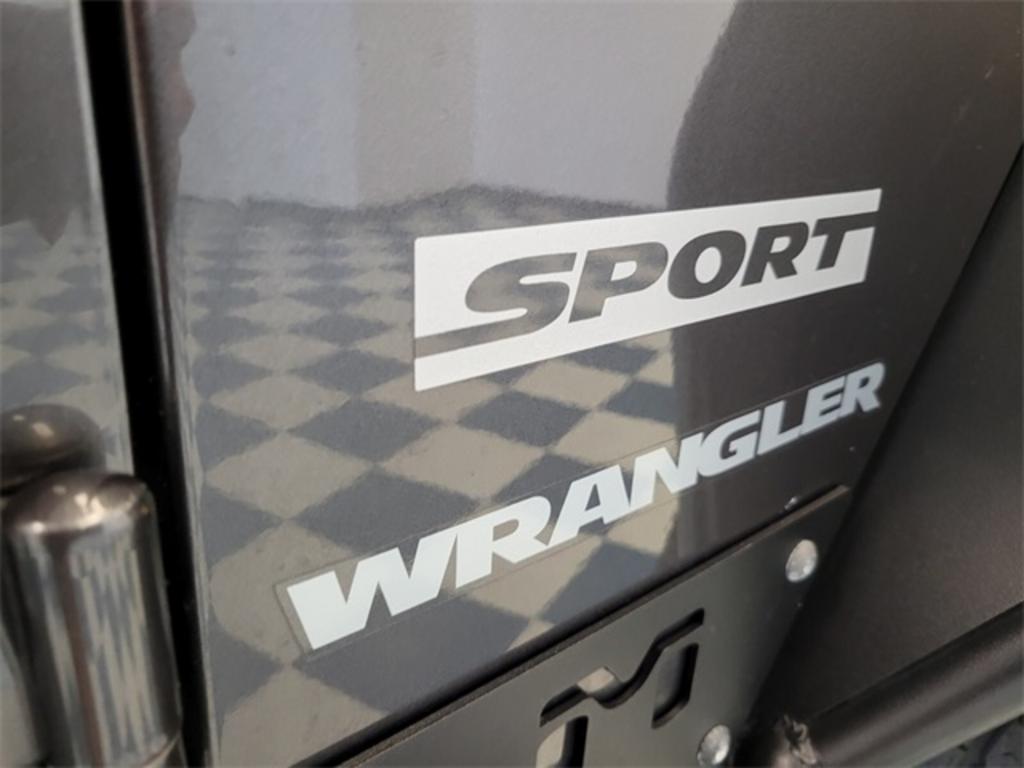 2017 Jeep Wrangler - $26,000