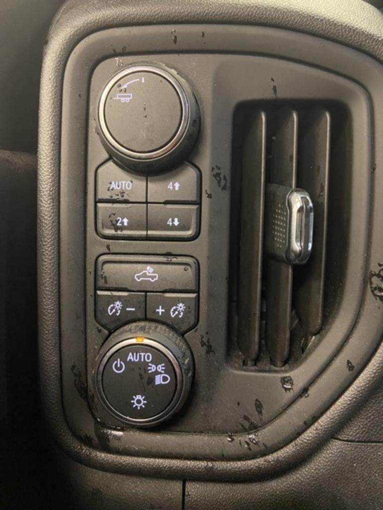 2020 Chevrolet Silverado 1500 - $40,000