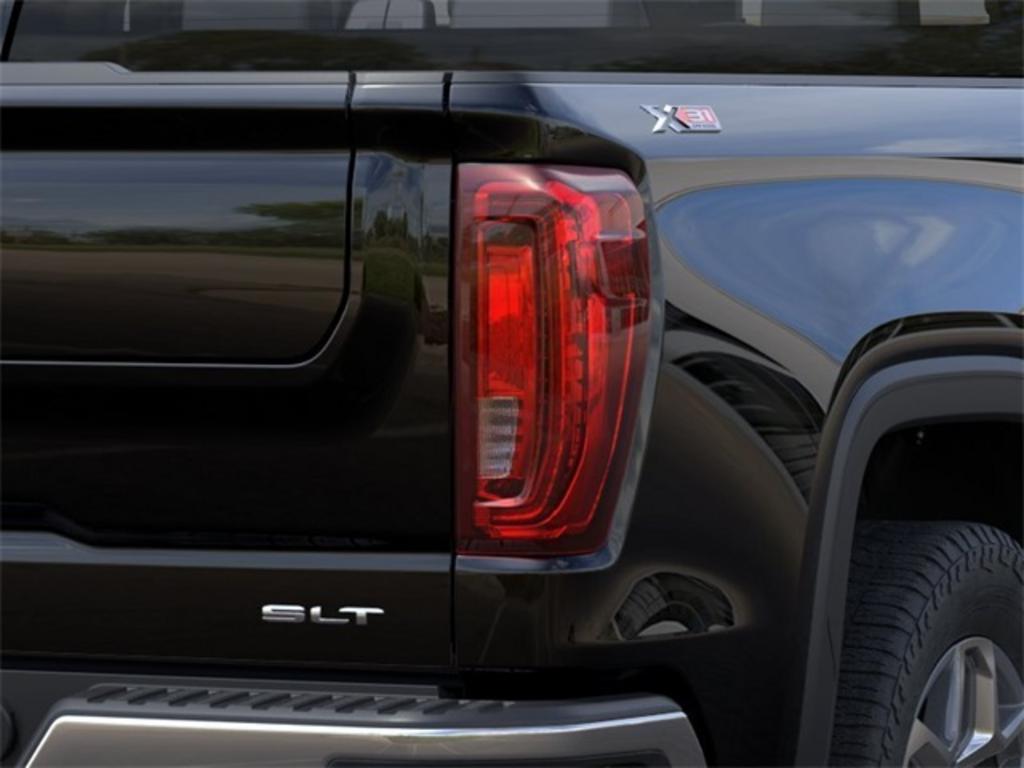 2023 GMC Sierra 1500 SLT photo