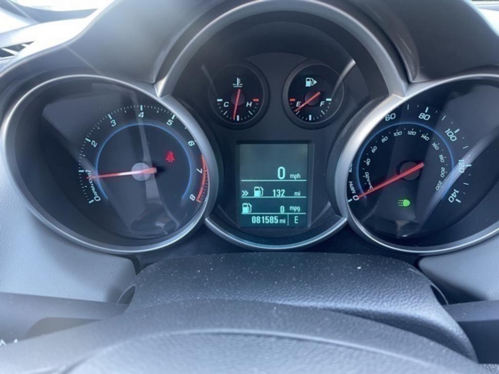 2012 Chevrolet Cruze - $8,000