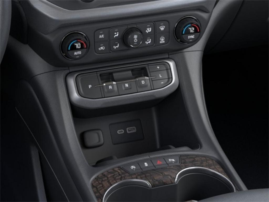 2023 GMC Acadia Denali photo