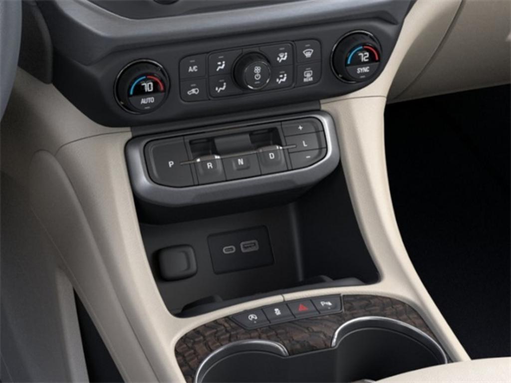 2023 GMC Acadia Denali photo